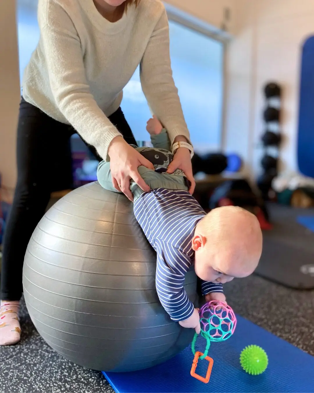 babytummel hos børneklinikken fysiohuset
