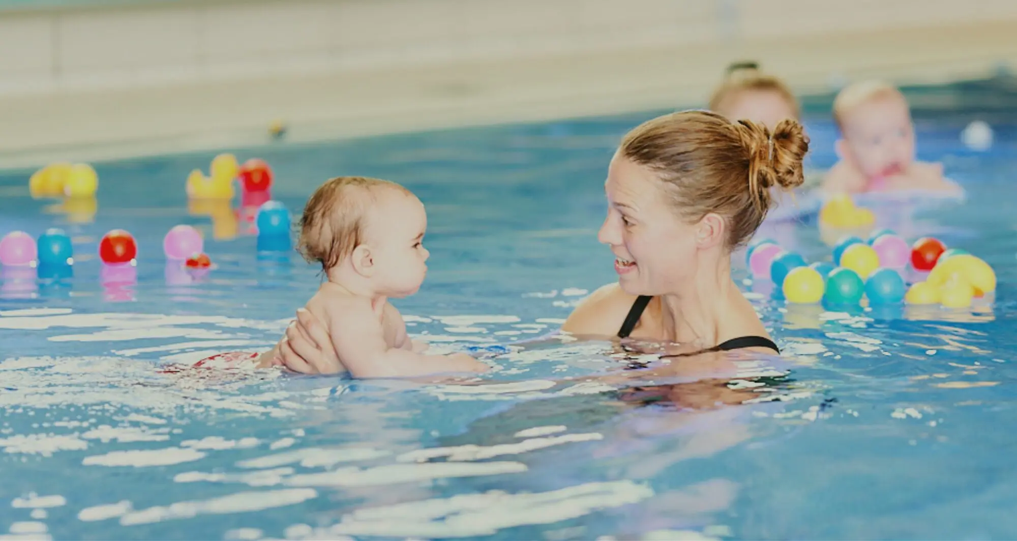 babysvømning hos børneklinikken Fysiohuset